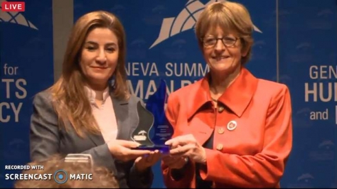 Viyan Dexîl li Cenêvê hat xelatkirin